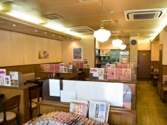 まんぷく亭 西中島店店内
